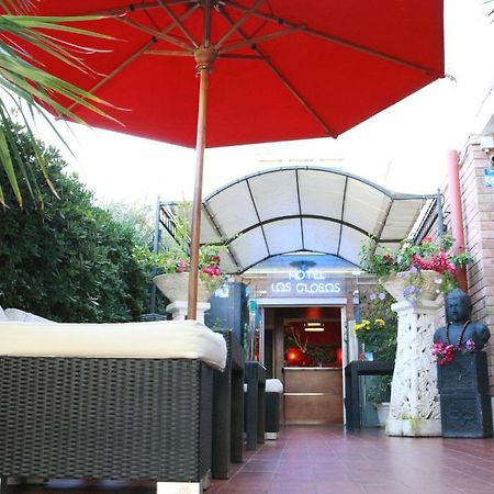 Hotel Los Globos Сиджес Экстерьер фото
